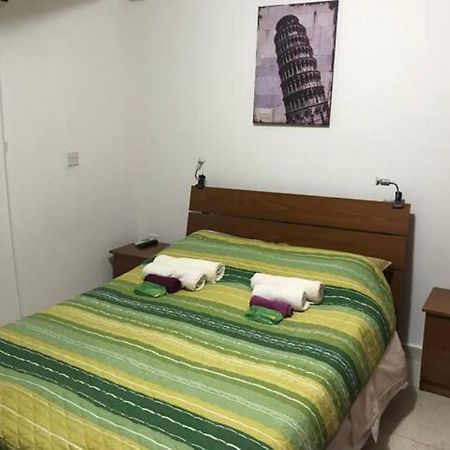 Destalo Court Larnaca Apartment Zewnętrze zdjęcie